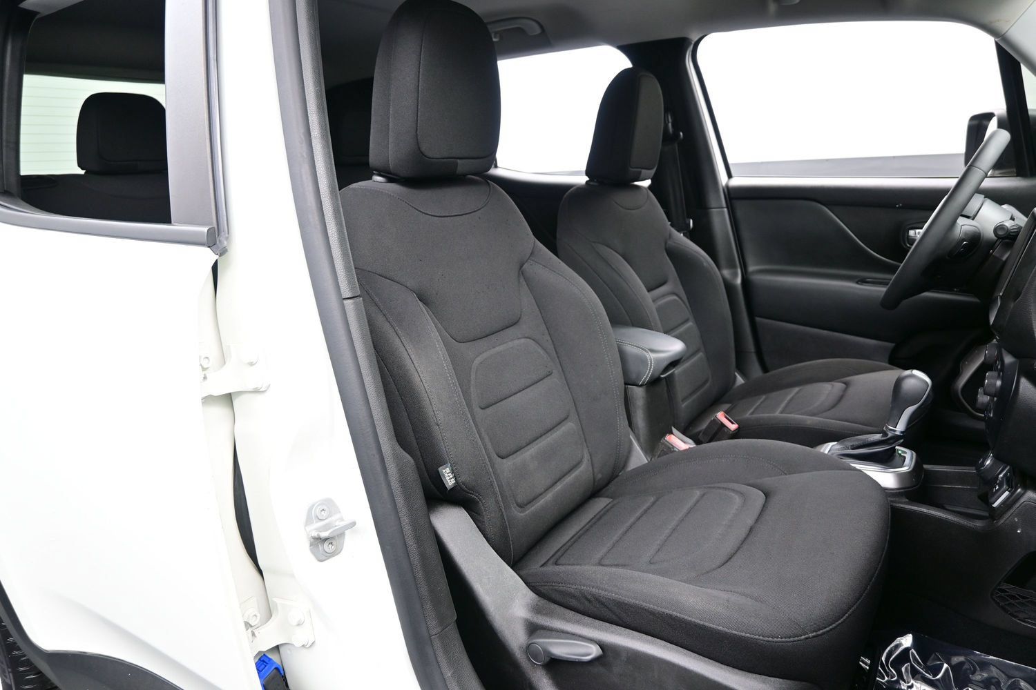 Used 2022 Jeep Renegade Latitude AWD/4WD image 15