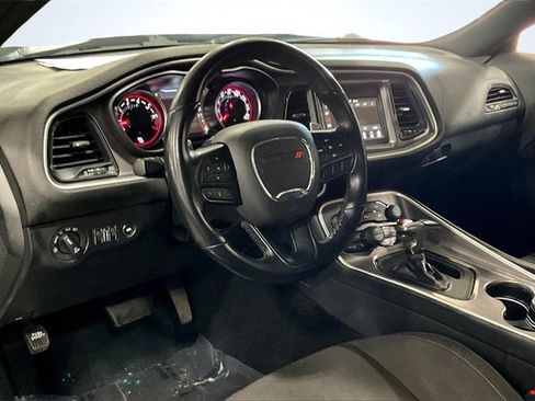 Used 2022 Dodge Challenger GT image 14