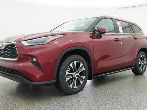 New 2026 Toyota Highlander XLE image 32