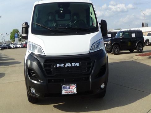 Used 2025 RAM ProMaster 2500 w/ Safety Group FWD image 3
