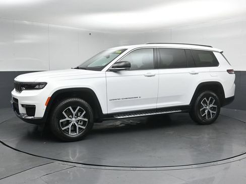 Used 2025 Jeep Grand Cherokee L Limited w/ Luxury Tech Group II AWD/4WD image 4