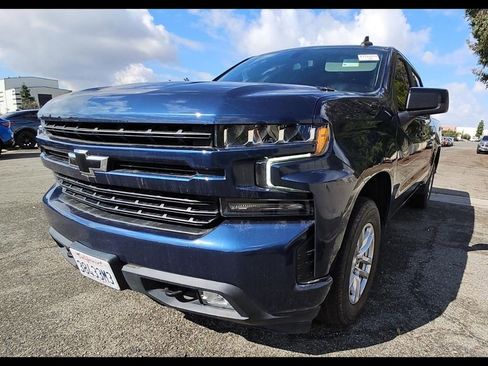 Used 2022 Chevrolet Silverado 1500 RST w/ LPO, Dark Essentials Package image 3