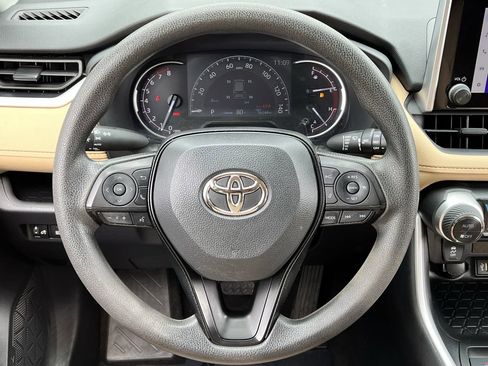Used 2023 Toyota RAV4 XLE FWD image 11