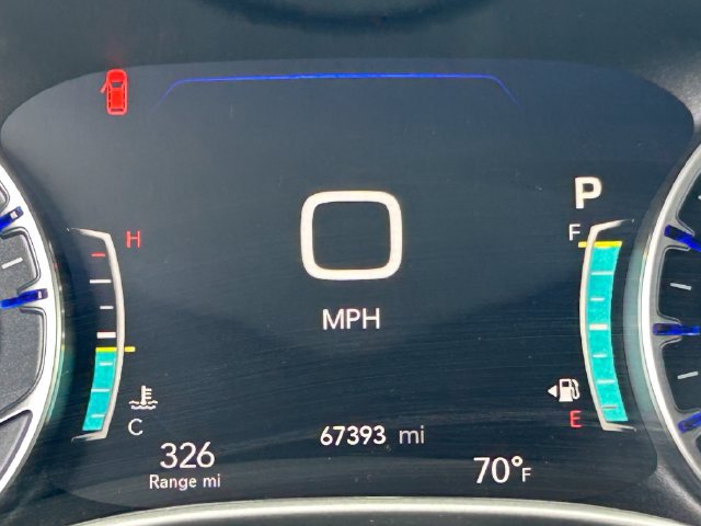 Used 2023 Chrysler Pacifica Touring-L FWD image 22