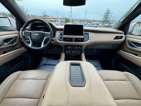 Used 2022 Chevrolet Tahoe Premier AWD/4WD image 2