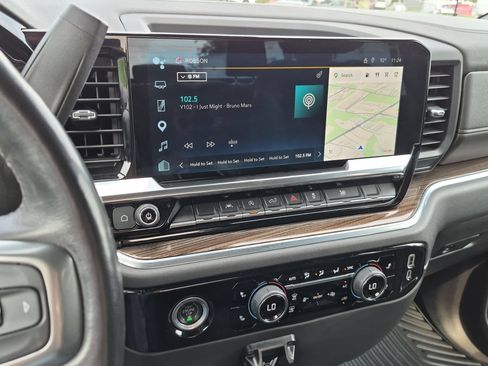 Certified 2022 Chevrolet Silverado 1500 LT AWD/4WD image 13