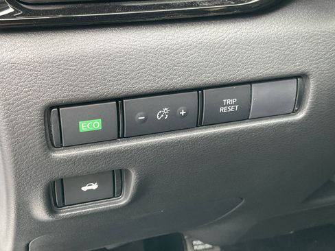 Used 2025 Nissan Sentra SR image 27