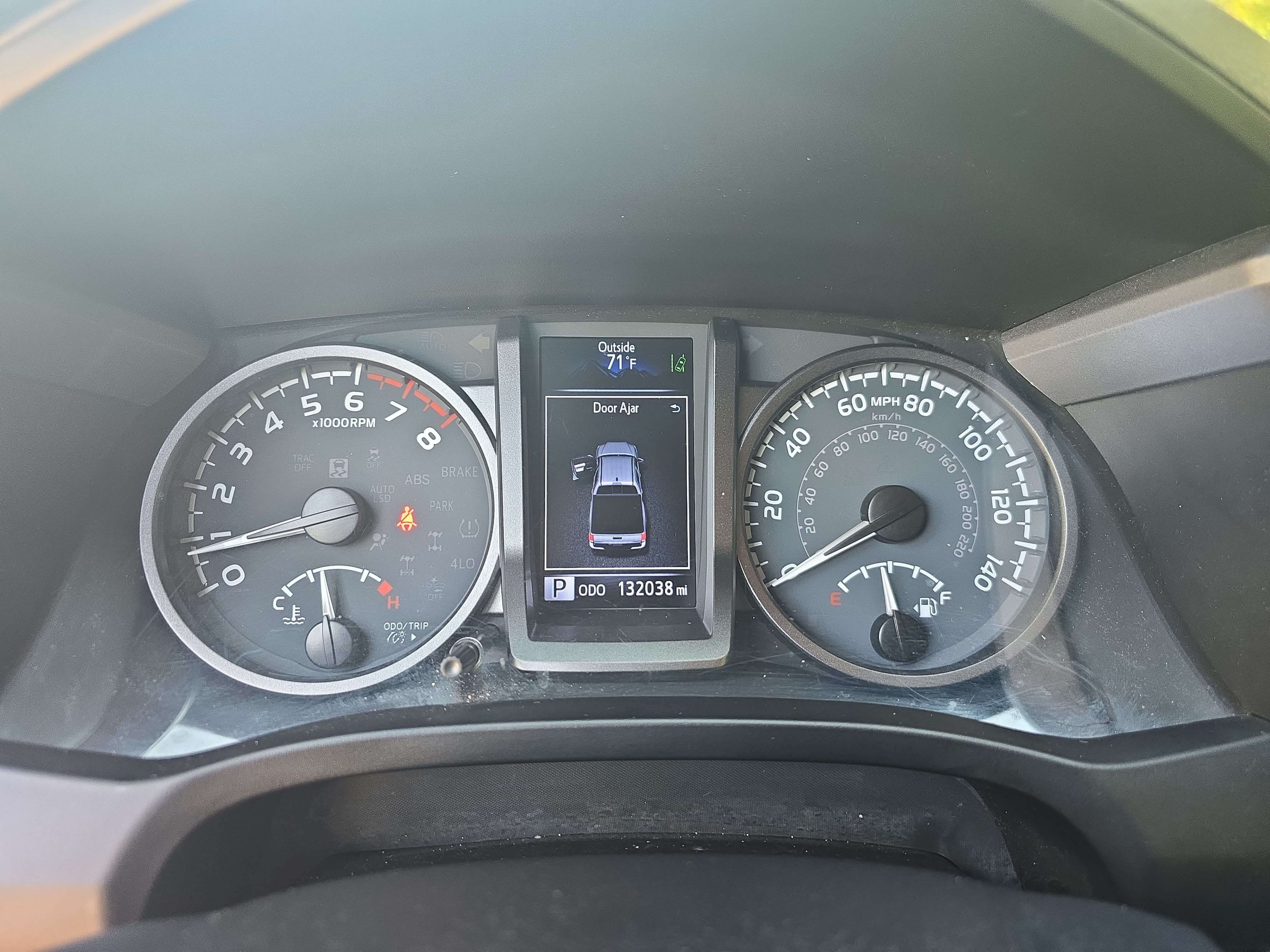 Used 2020 Toyota Tacoma TRD Sport w/ TRD Premium Sport Package AWD/4WD image 18