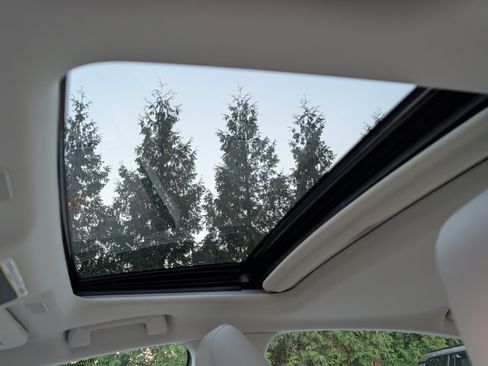 Certified 2025 Lexus ES 300h 300h image 18