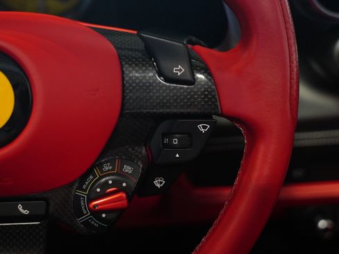 Used 2021 Ferrari F8 Tributo image 20