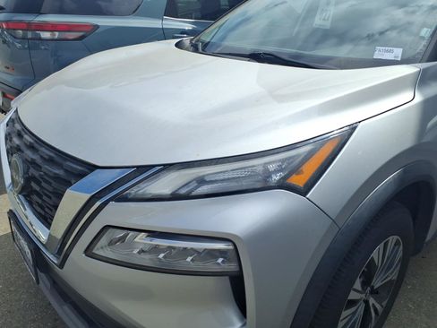 Certified 2023 Nissan Rogue SV FWD image 2