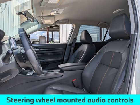 Used 2019 Nissan Altima 2.5 SR FWD image 15