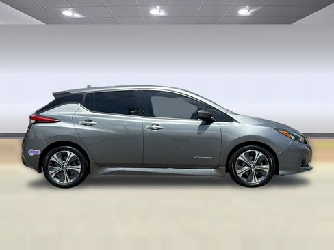 Used 2018 Nissan Leaf SL w/ SL Technology Package FWD image 7