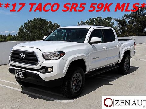 Used 2017 Toyota Tacoma SR5 w/ Tow Package RWD image 40