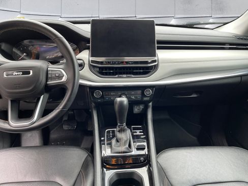 Used 2022 Jeep Compass Limited image 11