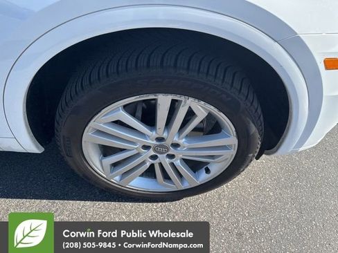Used 2018 Audi Q5 Prestige AWD/4WD image 6