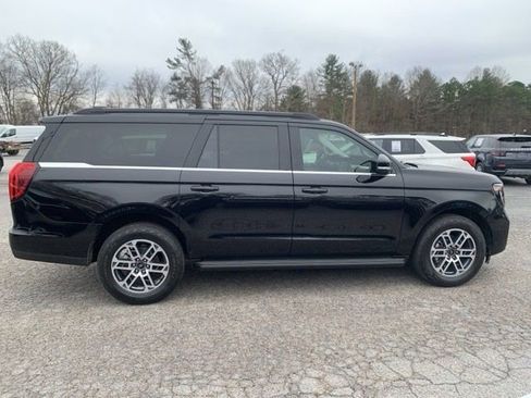 New 2025 Ford Expedition Max Platinum w/ Driver's Package image 9