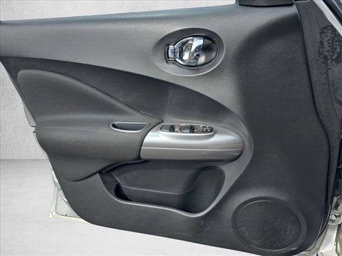 Used 2012 Nissan Juke SV image 26