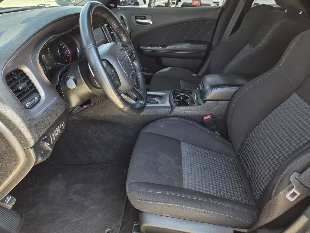 Used 2023 Dodge Charger R/T w/ Blacktop Package RWD image 11