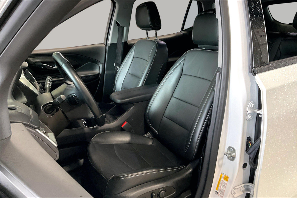 Used 2024 GMC Terrain SLT AWD/4WD image 3