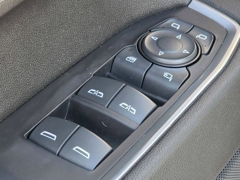 Used 2022 Chevrolet Silverado 1500 LTZ w/ LTZ Premium Package image 23