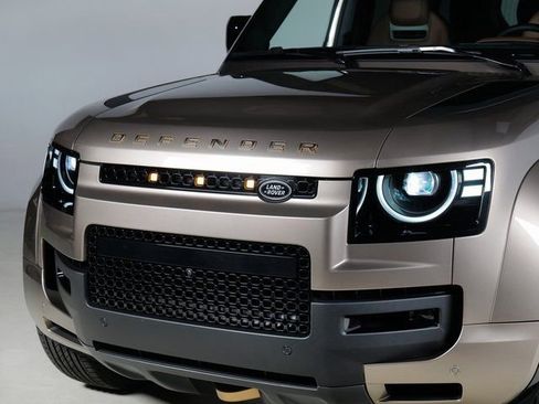 New 2026 Land Rover Defender 110 OCTA AWD/4WD image 27