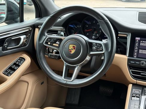 Used 2021 Porsche Macan w/ Premium Package Plus AWD/4WD image 12
