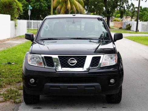 Used 2018 Nissan Frontier SV RWD image 5