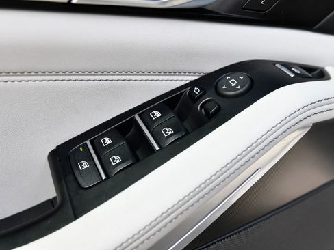 Used 2023 BMW X5 xDrive40i w/ Premium Package image 11