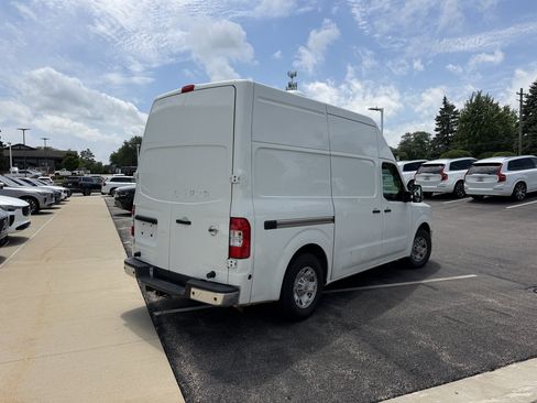 Used 2013 Nissan NV 3500 SV w/ Technology Pkg RWD image 4
