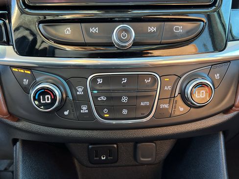 Used 2019 Chevrolet Traverse High Country w/ LPO, Cargo Package AWD/4WD image 23