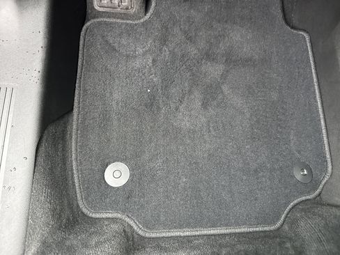 Used 2026 GMC Terrain Elevation w/ Elevation Premium Package image 15