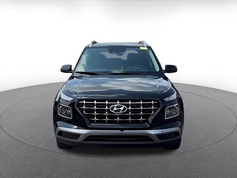 Used 2026 Hyundai Venue SEL FWD image 4