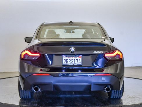 Used 2025 BMW 230i Coupe w/ Convenience Package image 3