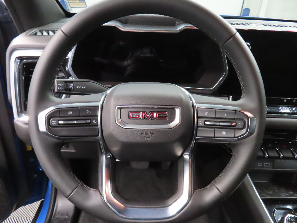 Used 2025 GMC Canyon Elevation AWD/4WD image 39