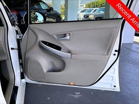 Used 2010 Toyota Prius Five image 28