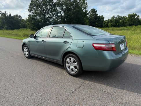 Used 2008 Toyota Camry LE image 3