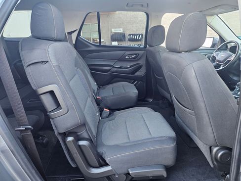 Used 2021 Chevrolet Traverse LT w/ LPO, Floor Liner Package image 18