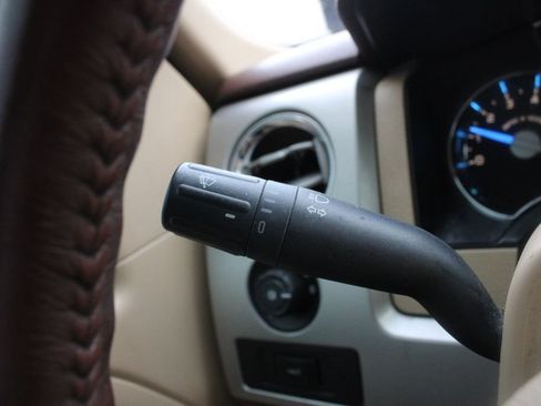 Used 2013 Ford F150 King Ranch w/ King Ranch Luxury Pkg AWD/4WD image 10