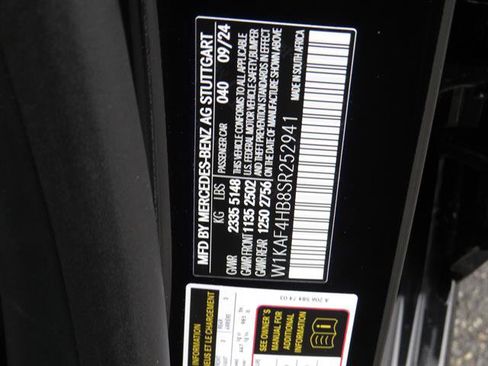 Used 2025 Mercedes-Benz C 300 4MATIC Sedan image 8