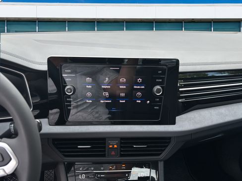 New 2026 Volkswagen Jetta SE FWD image 13