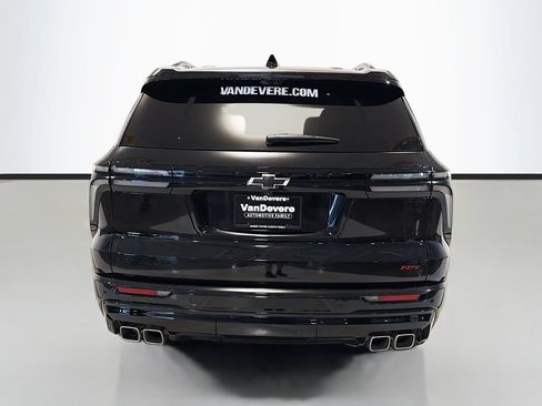 Used 2024 Chevrolet Traverse RS FWD image 8