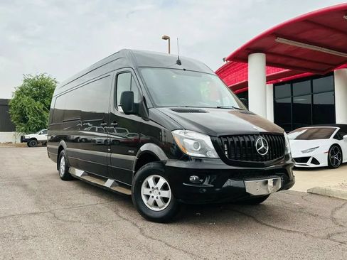 Used 2014 Mercedes-Benz Sprinter 2500 image 46