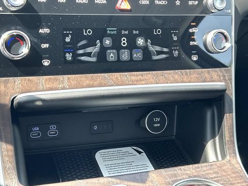 New 2027 Genesis GV80 2.5T Prestige AWD/4WD image 37