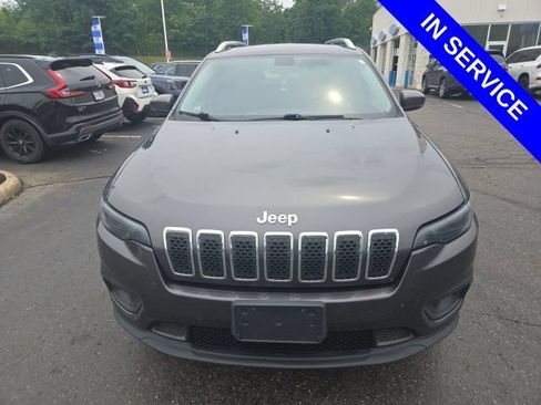 Used 2019 Jeep Cherokee Latitude Plus AWD/4WD image 2
