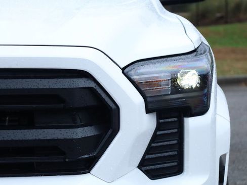 Used 2025 Toyota Tacoma SR5 image 16