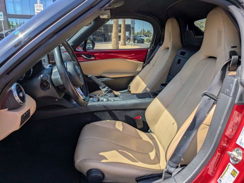 Used 2019 MAZDA MX-5 Miata Grand Touring RWD image 24