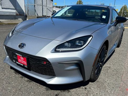 Certified 2024 Toyota GR86 Premium RWD image 1