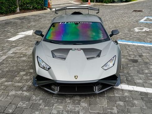 Used 2024 Lamborghini Huracan STO RWD image 5