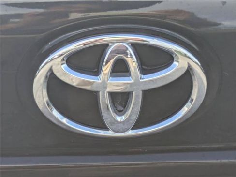 Used 2021 Toyota Corolla LE FWD image 14